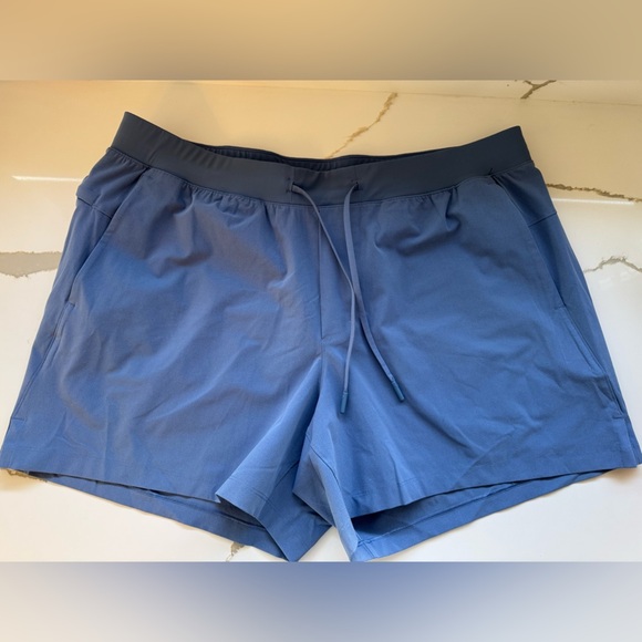Lululemon Blue Pace Breaker Linerless Short 7" - Picture 1 of 9